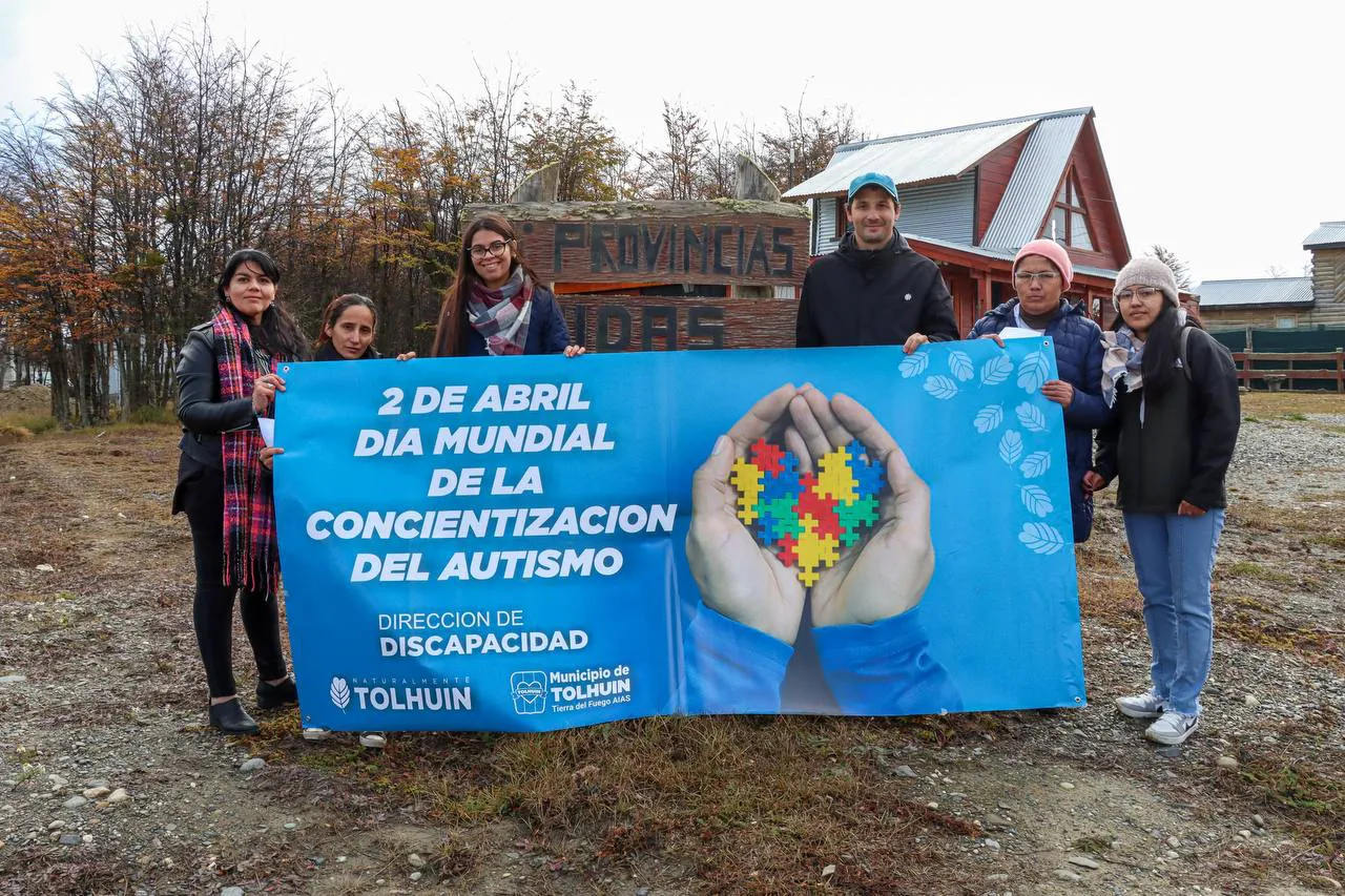 Se llevaron adelante jornadas de concientización sobre el Autismo en Tolhuin (1)
