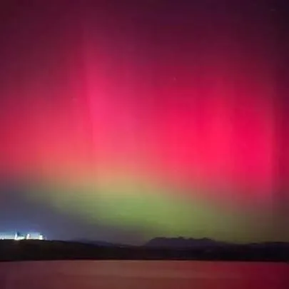 Gran espectáculo de colores en el cielo de Ushuaia y Tolhuin con la “Aurora Austral” (1)