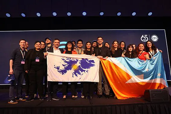 photo_5064575670113382229_x