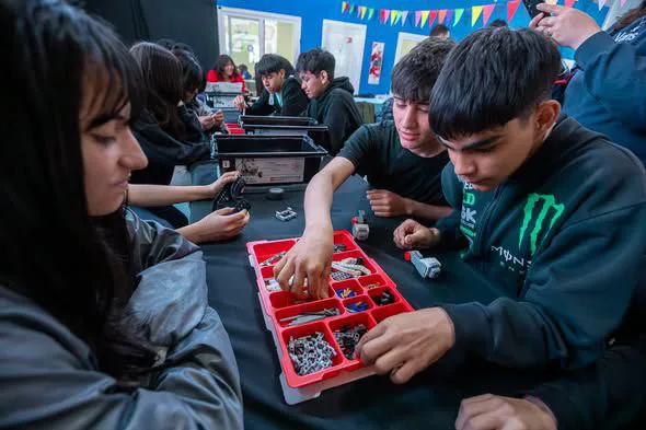 photo_4951837795118943246_x