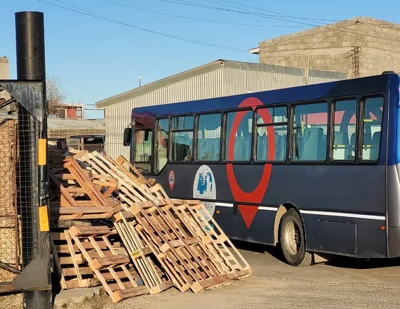 Denuncian que representantes de UTA golpearon a un chofer que levantó el paro de