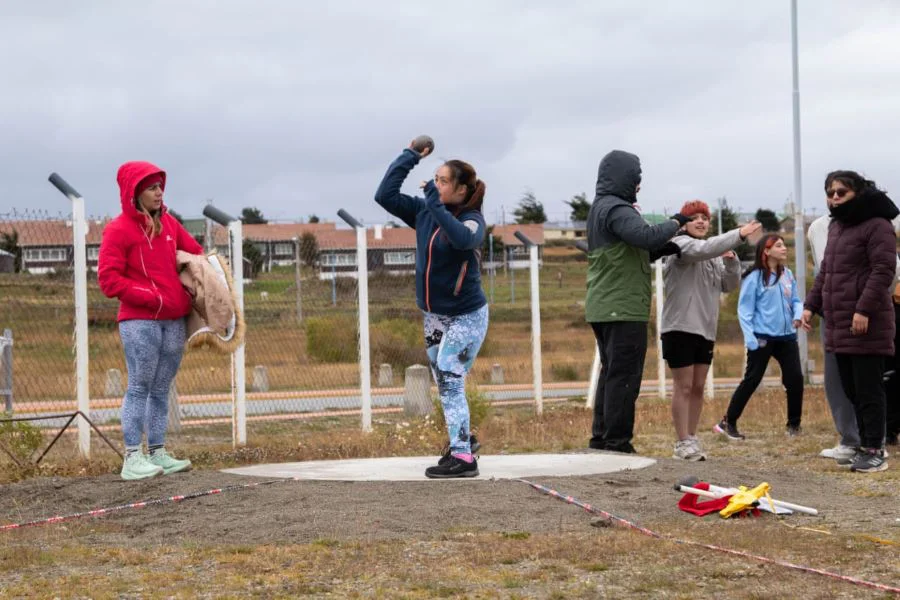 photo_5026117502156606452_y