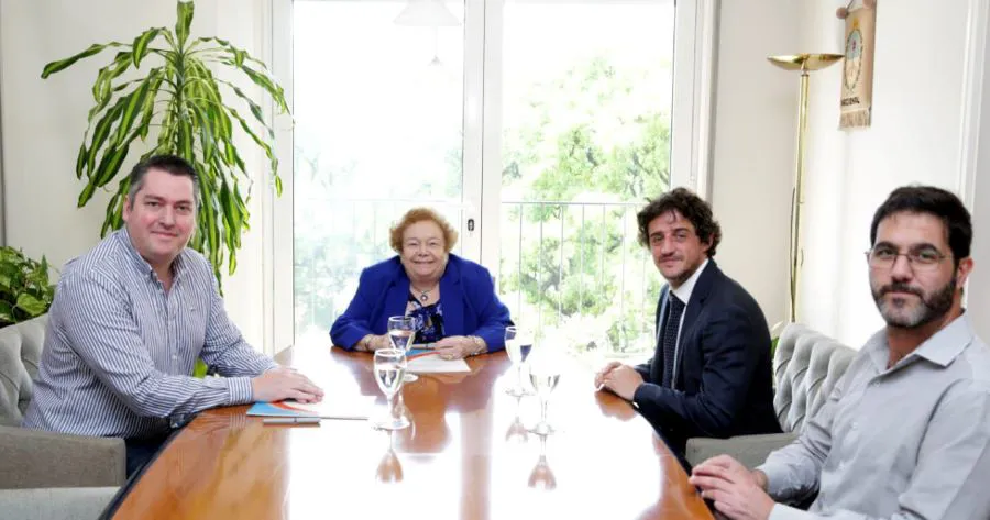 photo_4949761741072042764_y