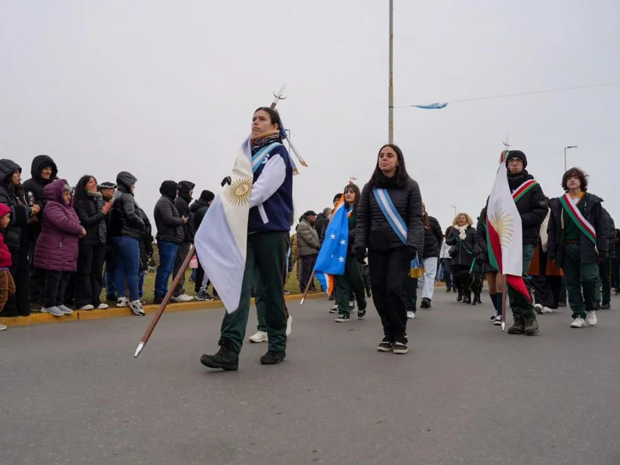 photo_5075674157667781678_y