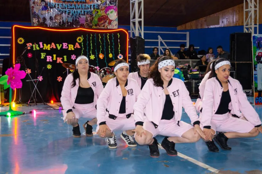 photo_5064425844474228813_y