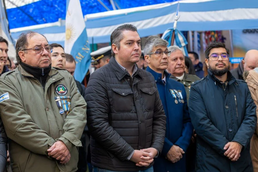 photo_5053265054131752030_w