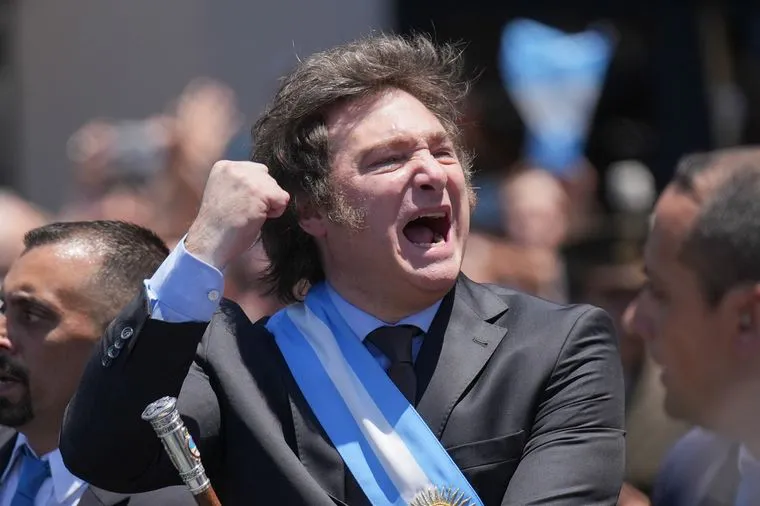 Milei afirmó que si el Congreso rechaza el DNU, llamará a una consulta popular