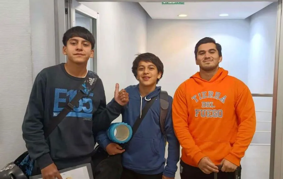 photo_4985938564135103868_y