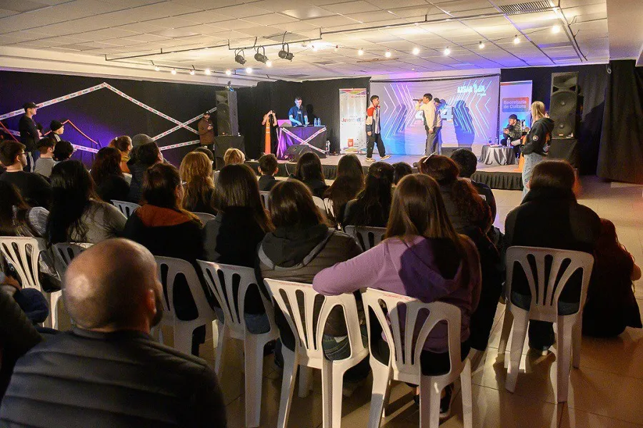 Jóvenes participaron de la 1ª edición de “Urban Flow” de danzas urbanas y freestyle (4)