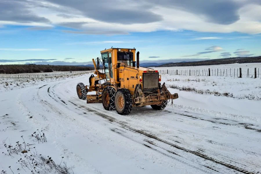 Refuerzan los trabajos de prevención y despeje de nieve sobre las rutas