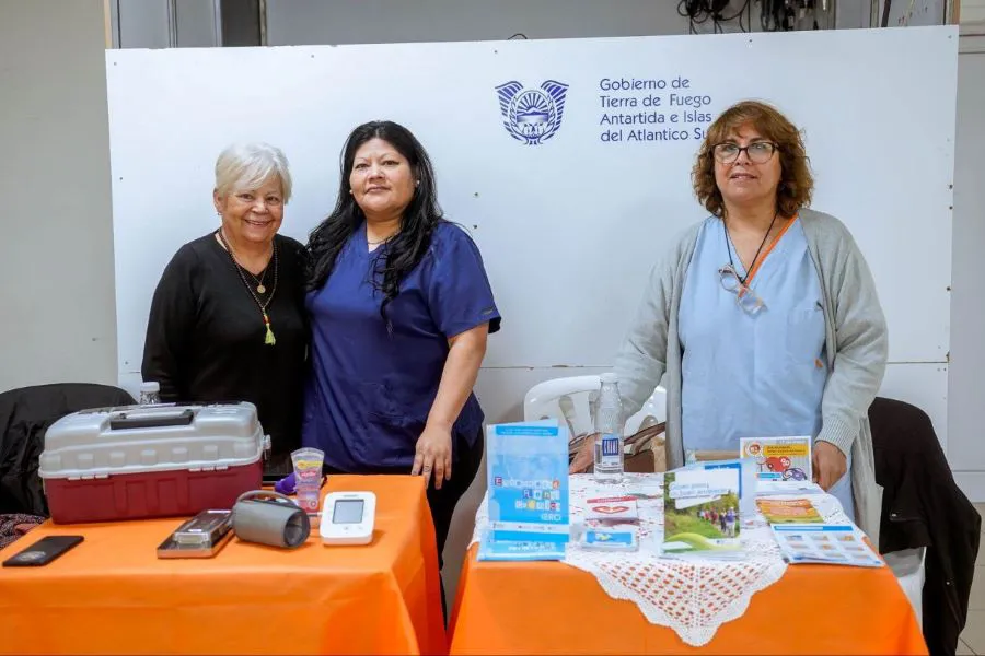 photo_5177221830379941324_y