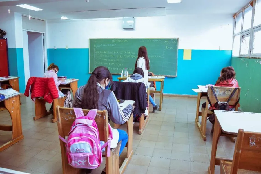 Este lunes regresan los chicos a las aulas luego de tres semanas de receso invernal