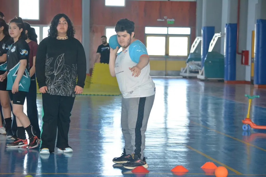 photo_5134346095281942246_y