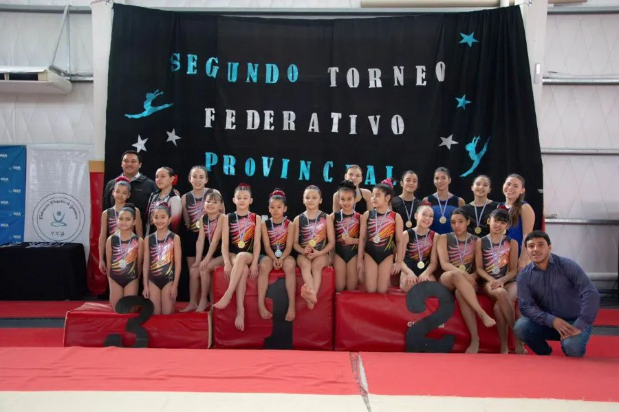 photo_5062136047084875869_y