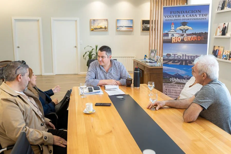 photo_5096355408745532426_w