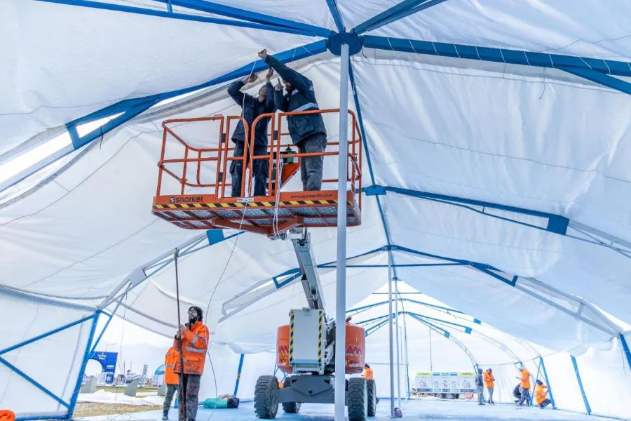 photo_5107411724008533349_y