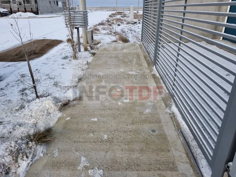 Reiteran el pedido a vecinos de mantener limpias de hielo y nieve las veredas
