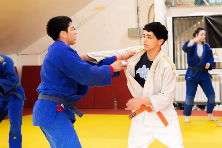 photo_5163736298794191686_y