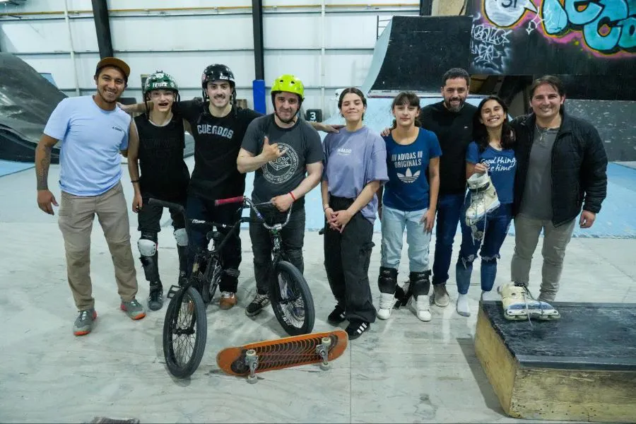 photo_5008193203467300336_y