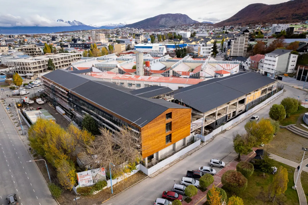 La obra de la ampliación del Hospital de Ushuaia continúa avanzando a buen ritmo (1)