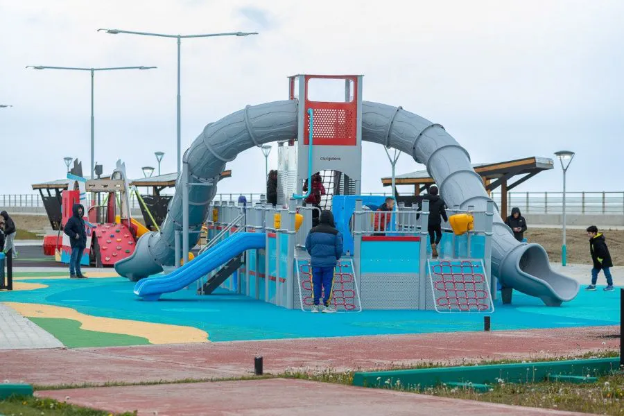 photo_5161319112674839462_y