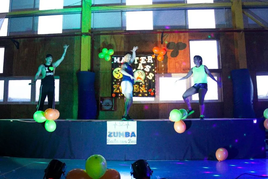 photo_4924696612580297521_y