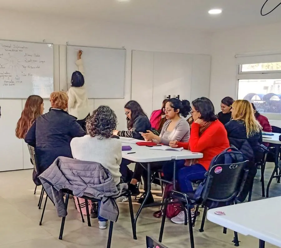 photo_5017453904576752687_y