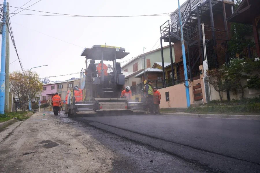 Trabajos de repavimentación en la ciudad de Ushuaia