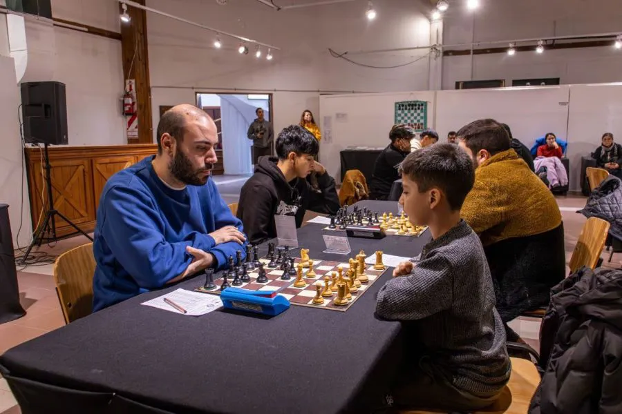 photo_5140910497527344494_y