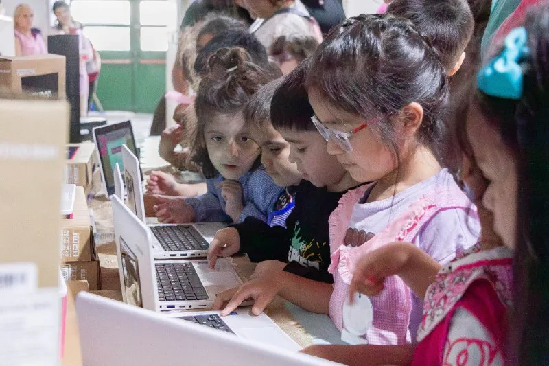 photo_4963431041423486589_x