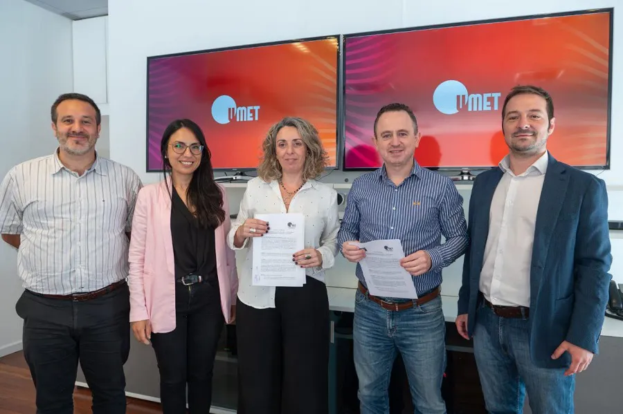 photo_4983684195930975442_y