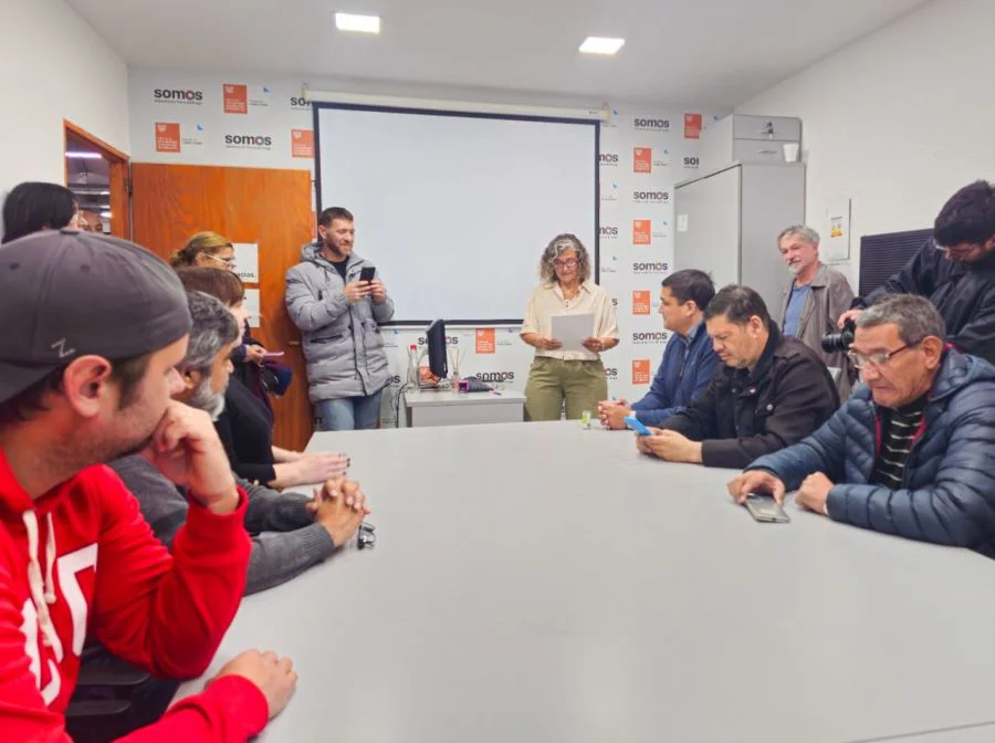 photo_4983379141587569555_y