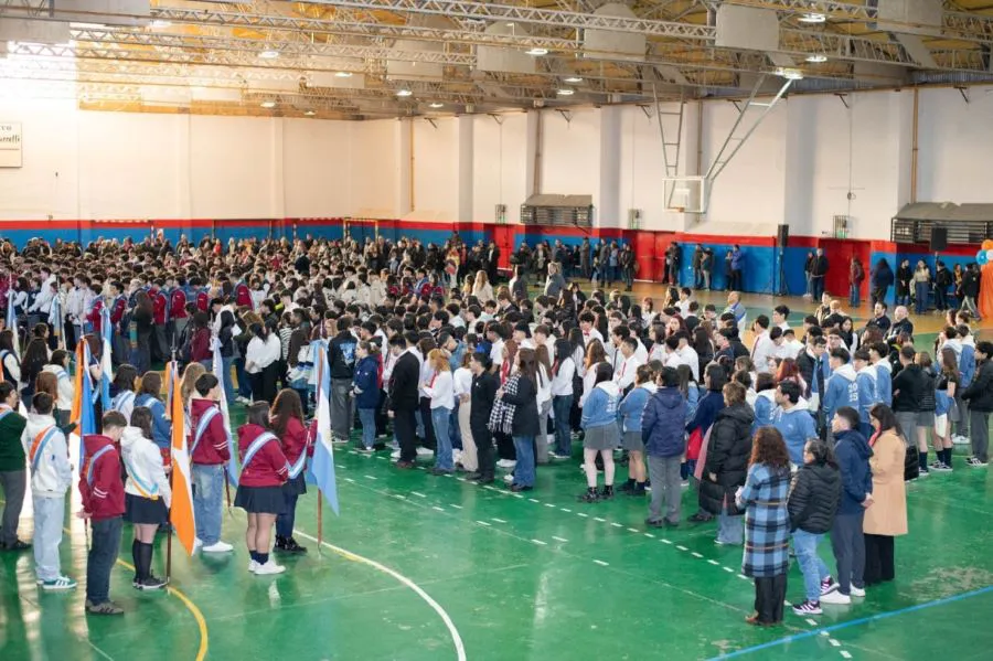 photo_5041815568965021479_y