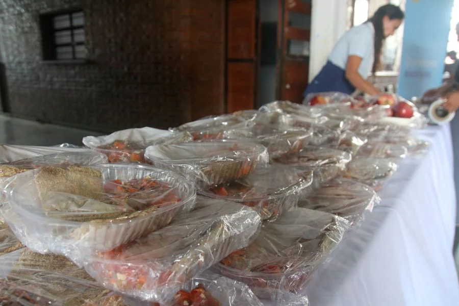Este lunes reanudan la entrega de viandas a beneficiarios de comedores escolares