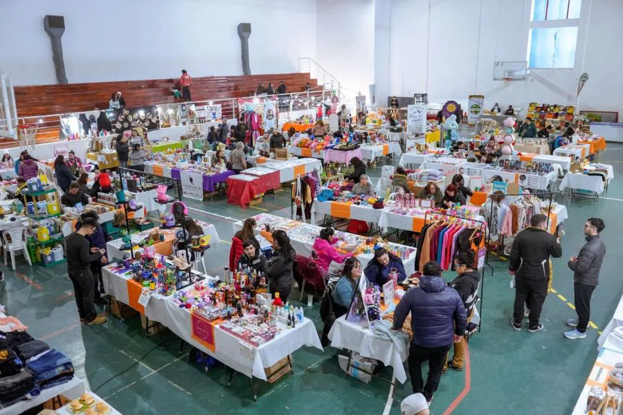 photo_5123145456229133914_y