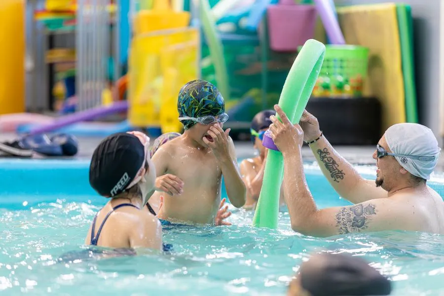 photo_4913893863592758111_w