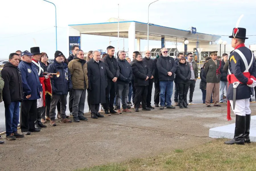 photo_5093668305402703641_y