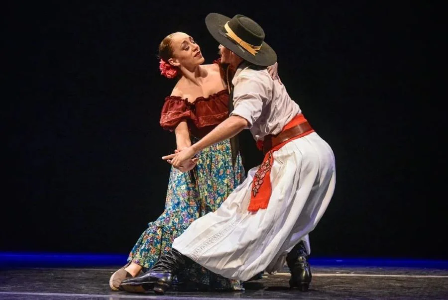 “Festival de Danzas en el Fin del Mundo”