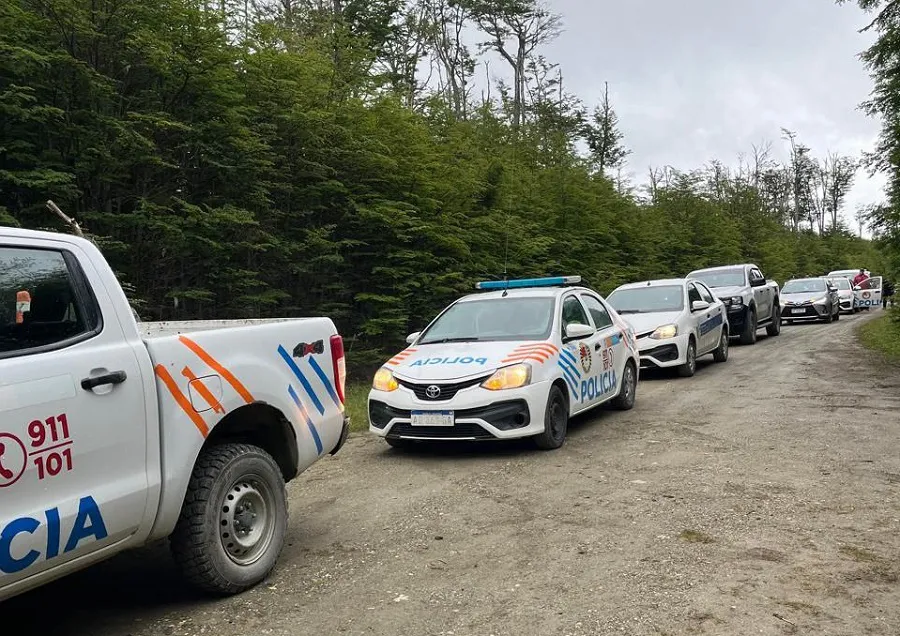 photo_5102831454919962242_y