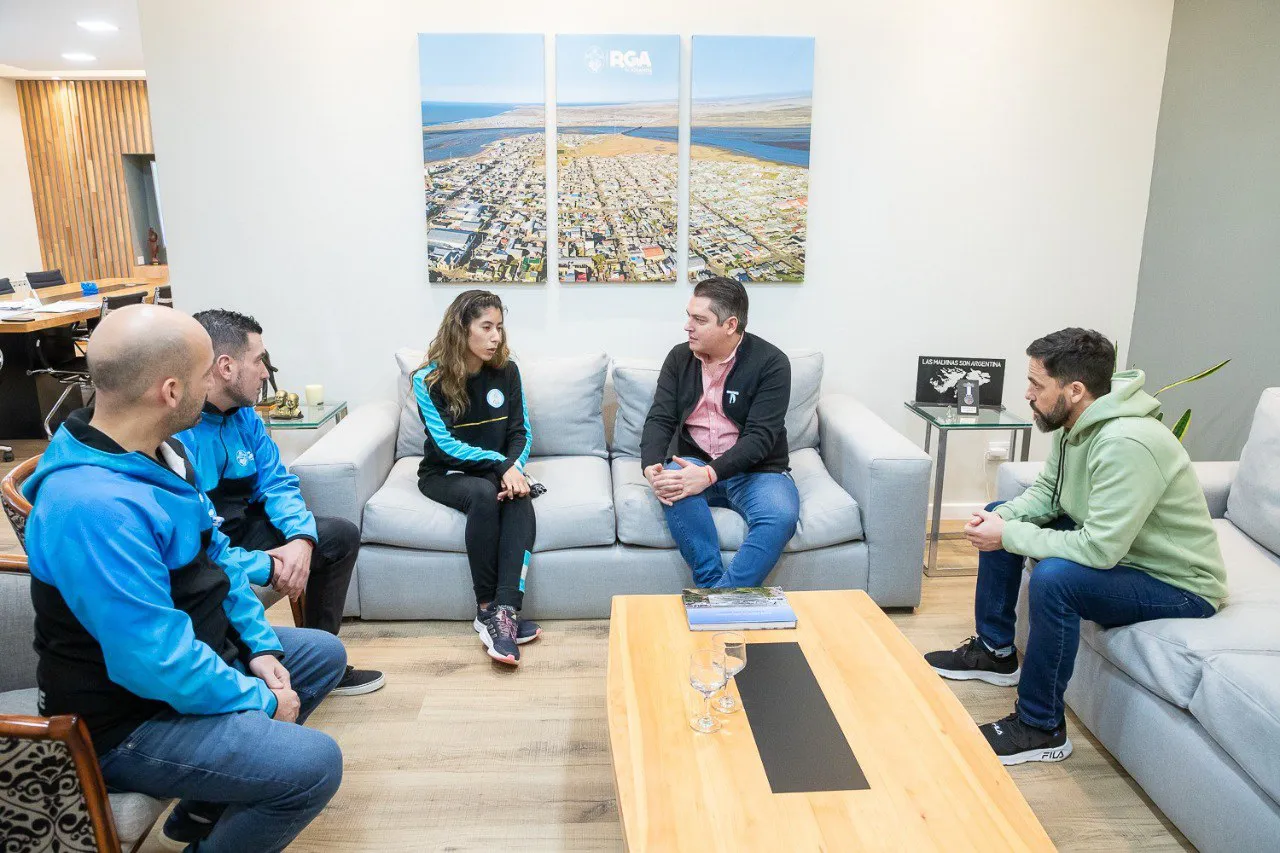La judoca riograndense Rocío Ledesma fue recibida por el intendente Martín Perez (3)