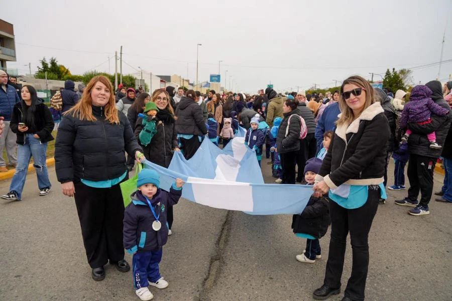 photo_5075674157667781669_y