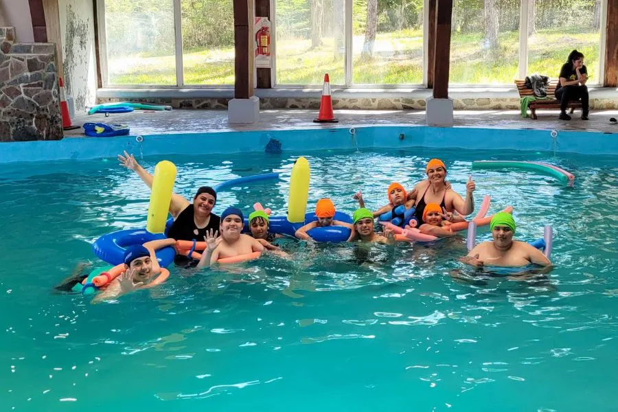 photo_4994801714481704845_y