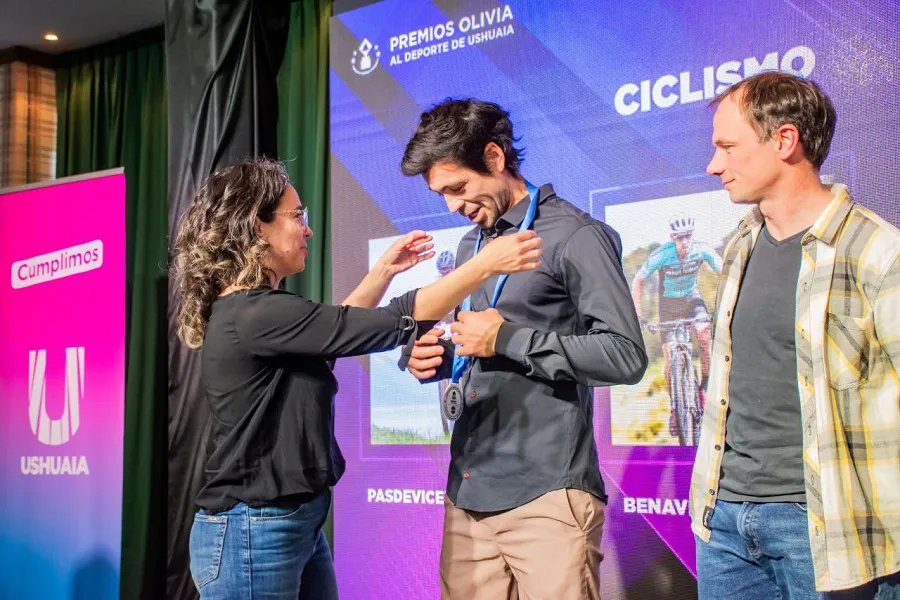 Se entregaron los Premios Olivia a los deportistas de la ciudad de Ushuaia (3)