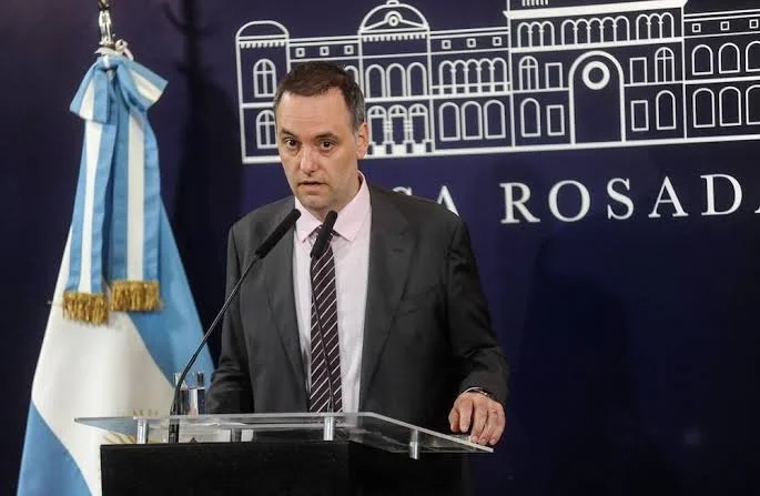 Fiscal pidió la indagatoria de Adorni por presentar declaraciones juradas falsas