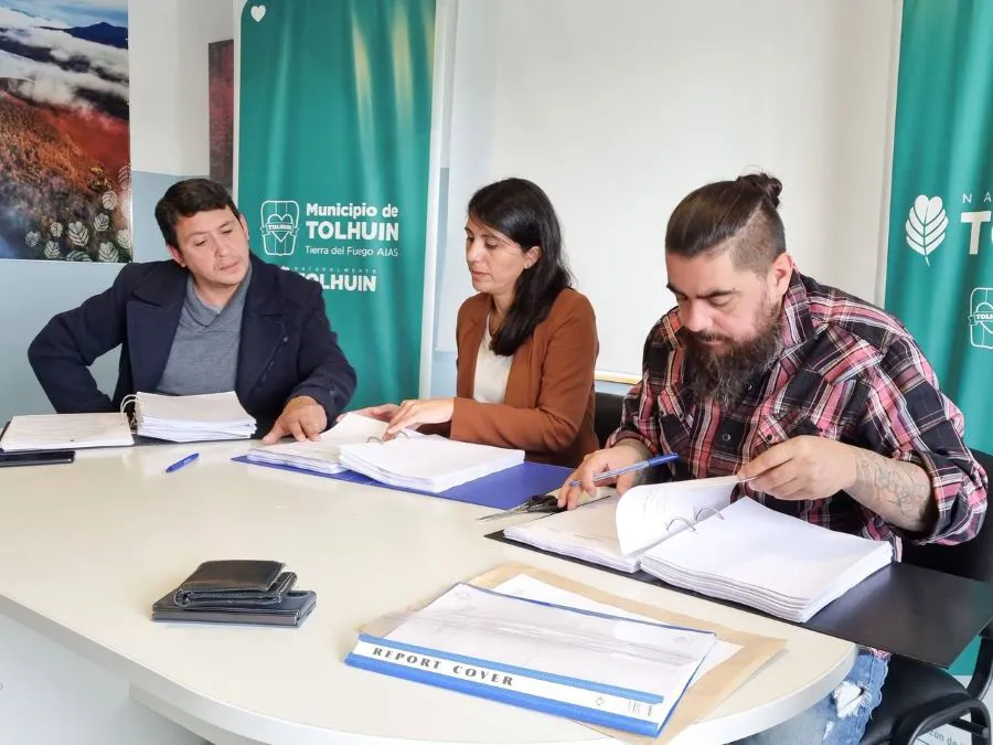 photo_5028700439650086348_y