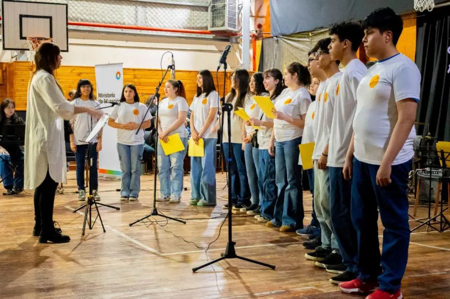 photo_5140968797413420692_y