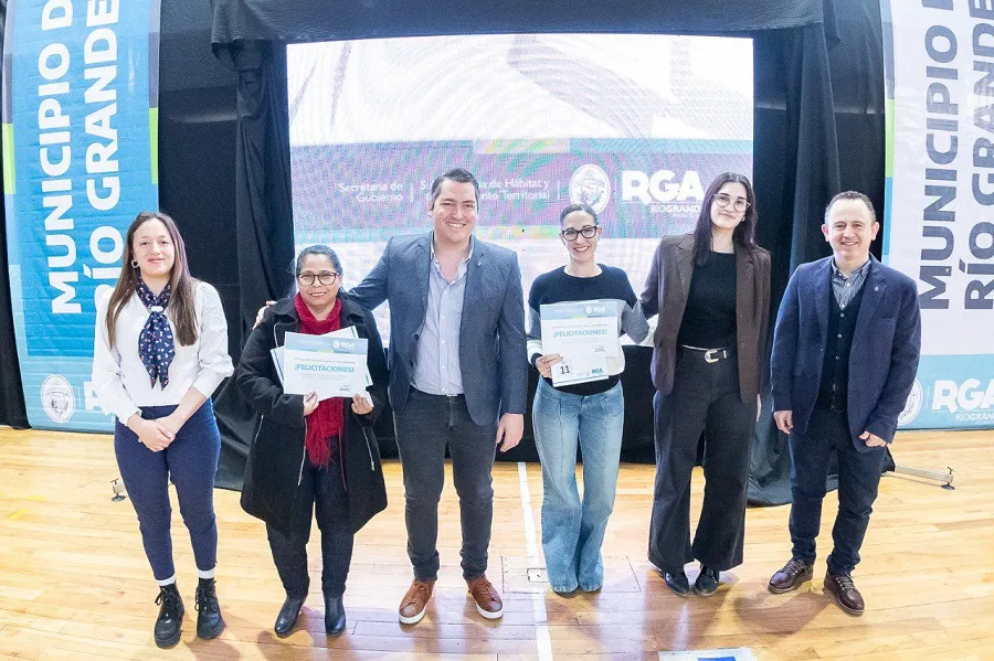 55 nuevas familias riograndenses cuentan con un terreno con servicios en la ciudad  (3)