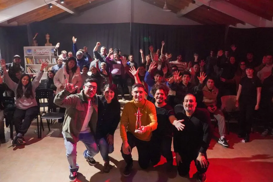 photo_5057546582471323613_y