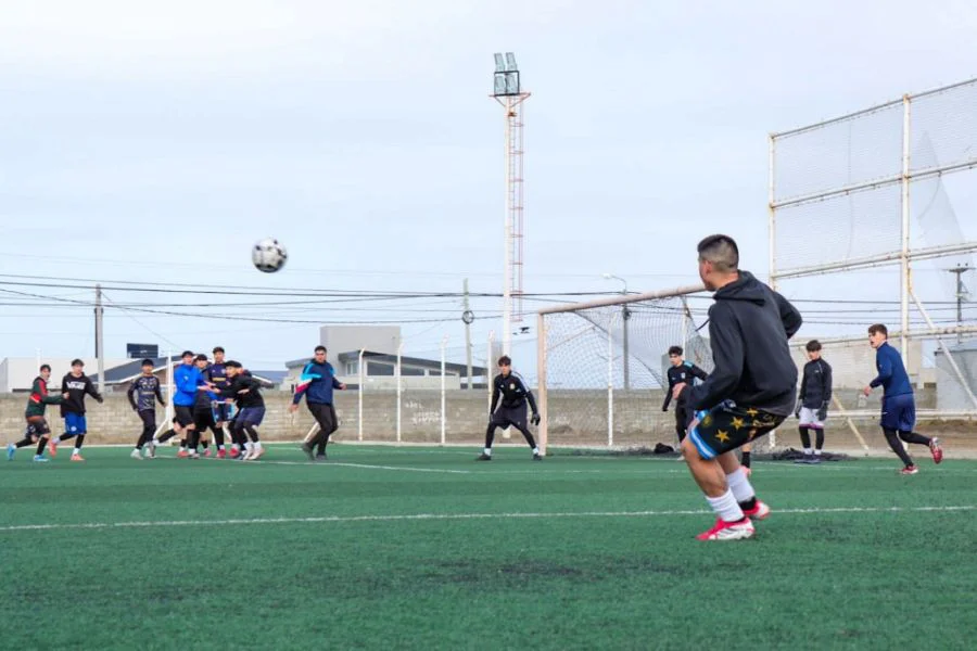 Se continúa trabajando en el seleccionado de fútbol que participará de la Araucanía