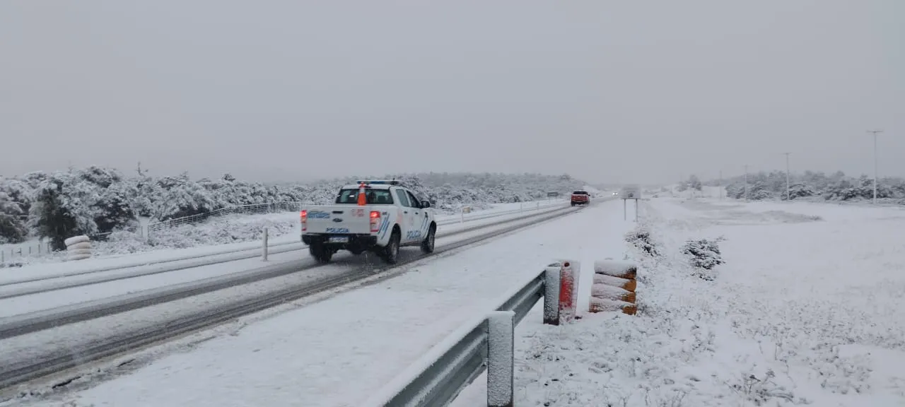 Por las nevadas recomiendan circular por la RN 3 con cubiertas con clavos 0